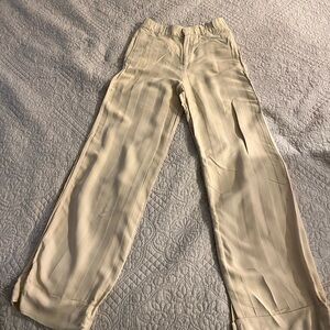 Zara- Cream Wide-Leg Flowy Pants